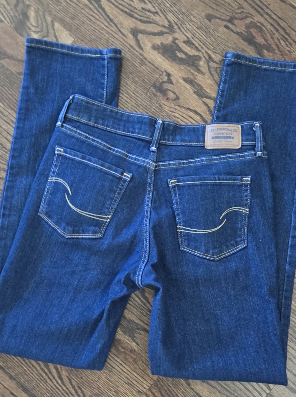 levi’s signature mid rise straight jeans | size 26 | dark wash denim - Picture 4 of 5